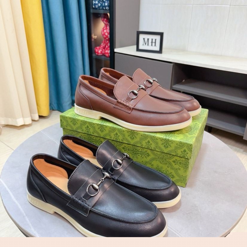 G*u*i leather shoes